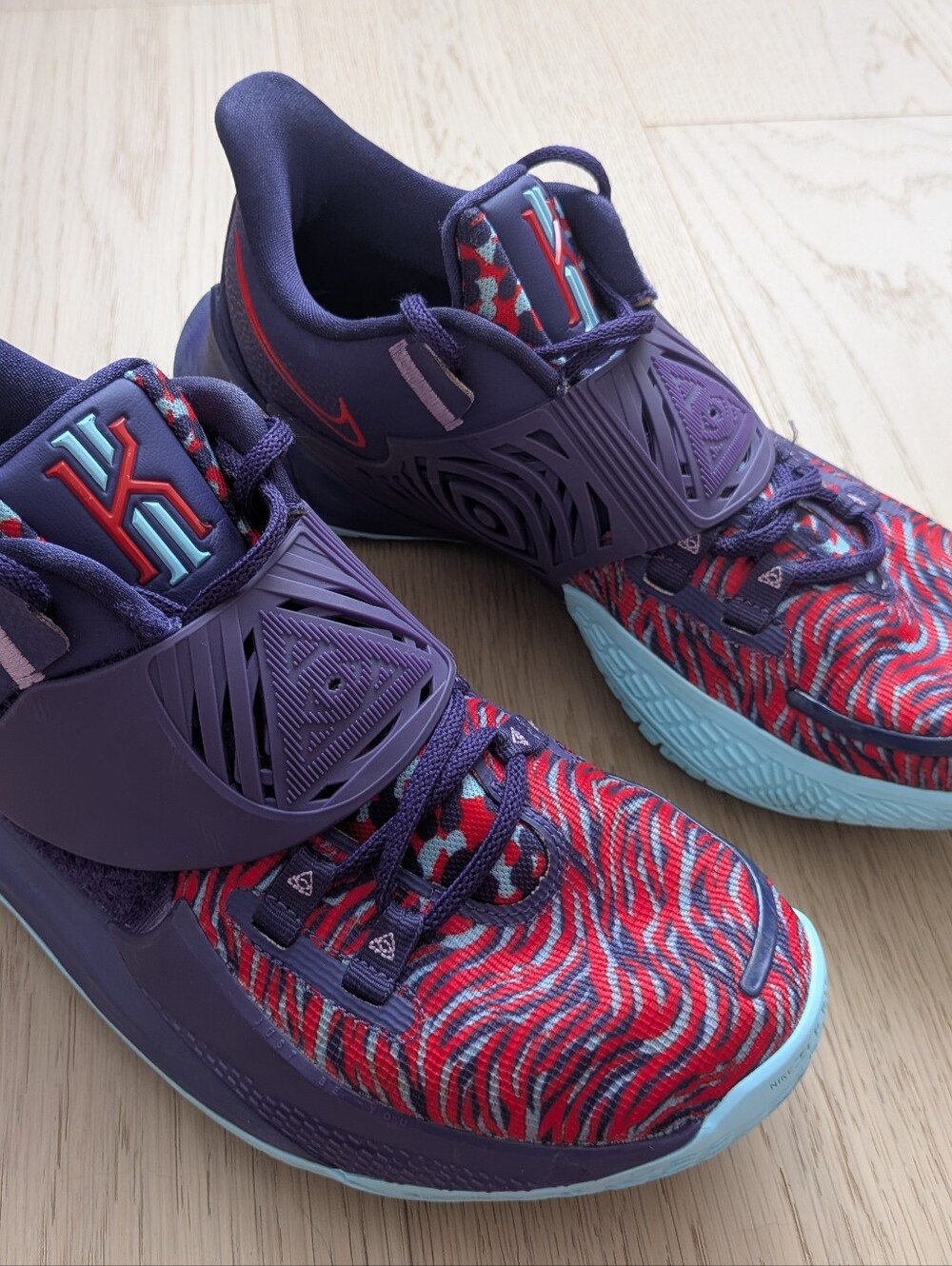 Nike Kyrie Low 3 "New Orchid" - Men's Size 10